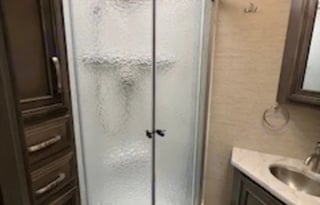 Bon-Bon - The Luxury Getaway RV