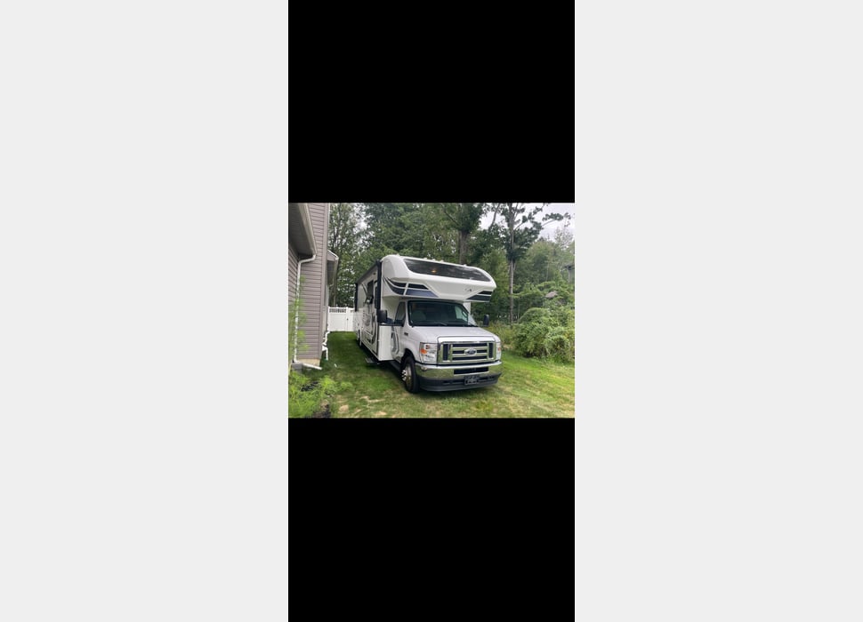 Class C Motor Home rentals in Streetsboro