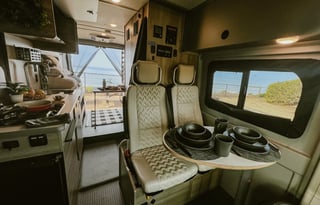 Beyond Glamping-Starlink Included-The Silver Spoon