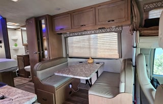 2020 Family & Pet Friendly Class C Motorhome