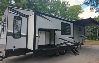Spacious 5th Wheel | Family Adventures Await!