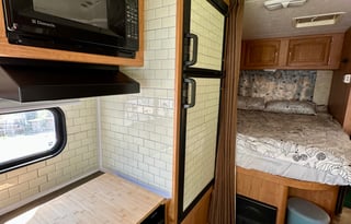 Salome - 2008 Coachman Freelander 24