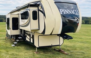 2017 Jayco Pinnacle 38FLSA