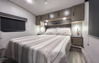 Luxury Family 5th wheel