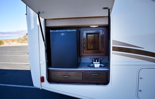 Thor Hurricane Luxury Class A , "The Desert Jewel"