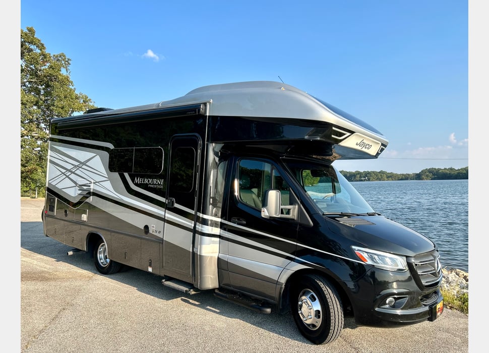Class C Motor Home rentals in Quapaw