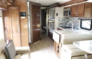 2020 Thor Motor Coach Magnitude BB35