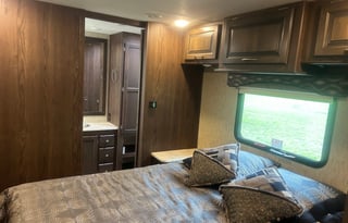 Beautiful Coachmen RV Mirada 35ft Bunk House