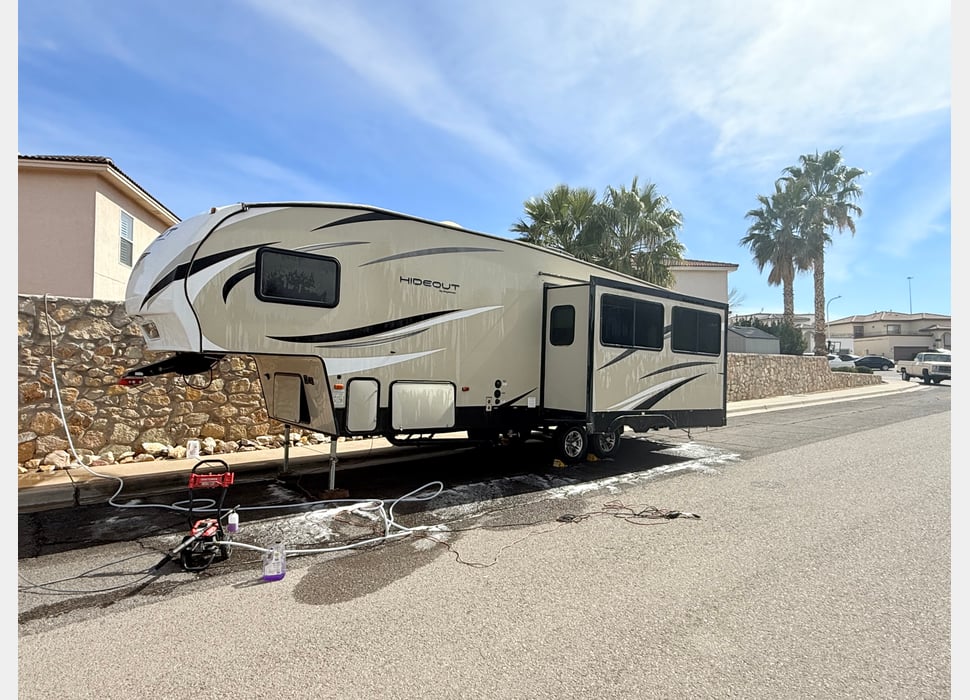 Fifth Wheel rentals in Las Cruces