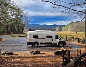 Winnebago Solis 59PX