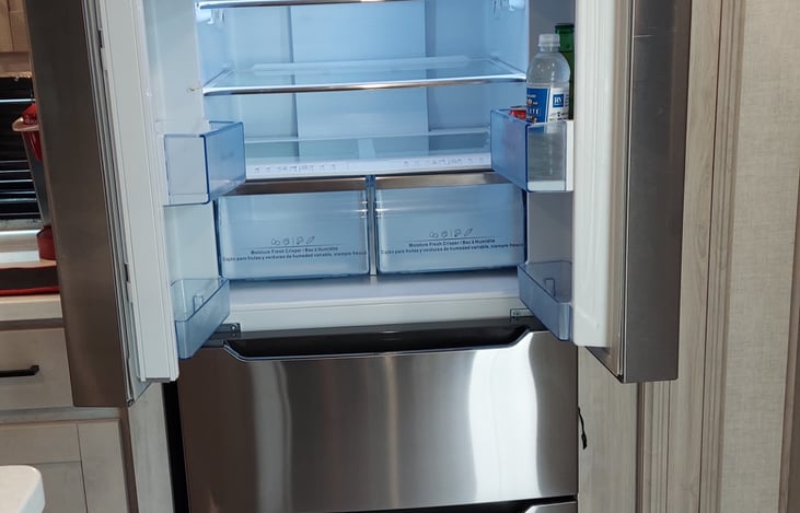 LARGE FRIDGE. WITH TWO FREEZERS.