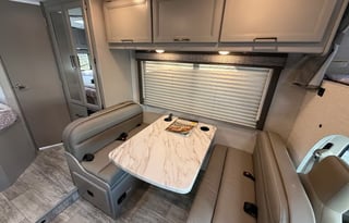 New 2027 Thor Chateau 24ft.RV-free private shuttle