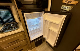 2025 Springdale - Beachy Camper w/Bunks, Pets OK