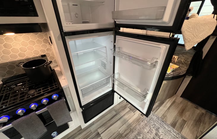 Large 12v refrigerator and freezer