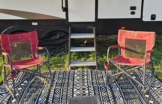 Amber and Jason's Comfy Keystone