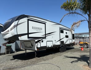 Forest River RV Rockwood Signature 2893BS