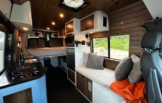 Offgrid 2021 Mercedes sprinter