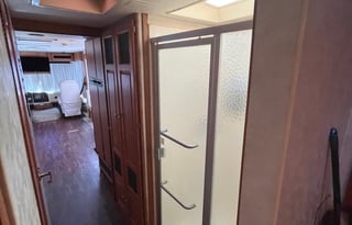 2003 Holiday Rambler Vacationer 34T