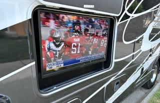 'Maverick' Sleeps 8! Loaded with Comfort Amenities