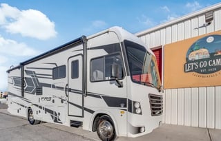 Rocky Mountain Forest River | Luxury | Vegas