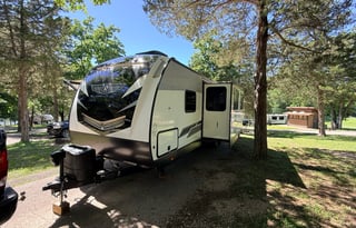Cruiser Radiance 28QD Bunkhouse Travel Trailer