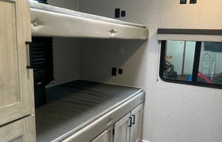 2023 EAST TO WEST Della Terra 312BH