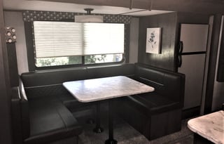 2020 Dutchmen RV Coleman Light 2455BH