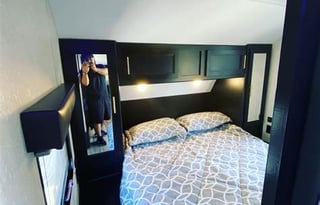 Experience the epitome of modern camping luxury!