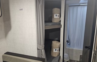 Emalee 2022 Gulfstream 248BH