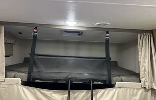 Pocket-Friendly Paradise: Spacious + 125 Miles