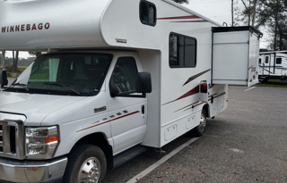 2019 Winnebago Minnie Winnie 22R