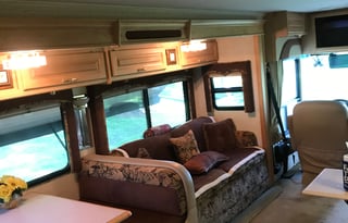 2005 Dolphin Motor Coach Dolphin A