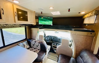 Ultimate Explorer! Easy to Drive