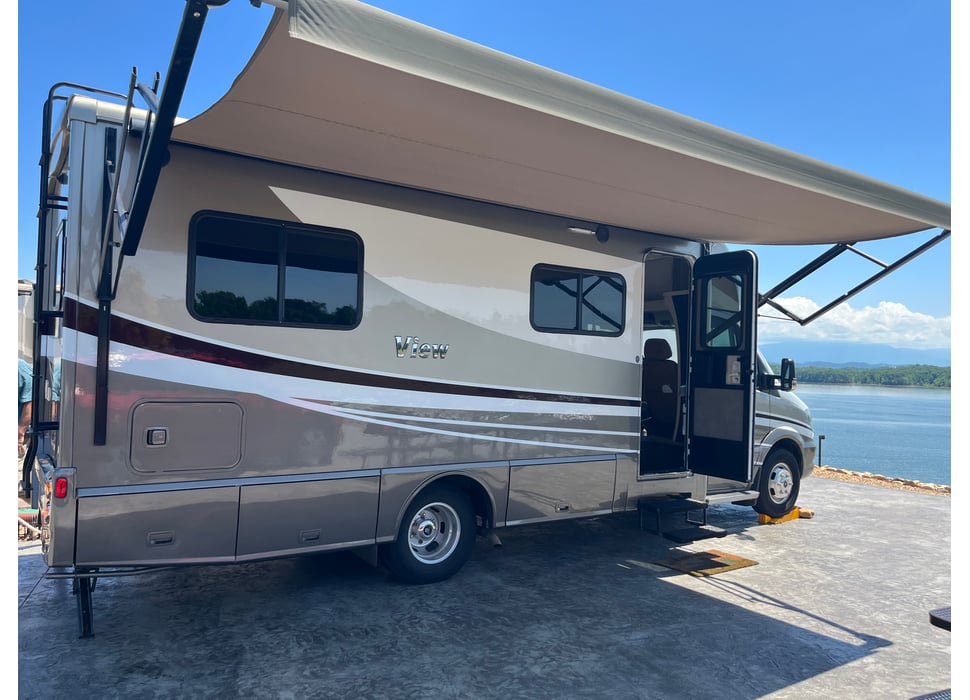 Class C Motor Home rentals in Knoxville