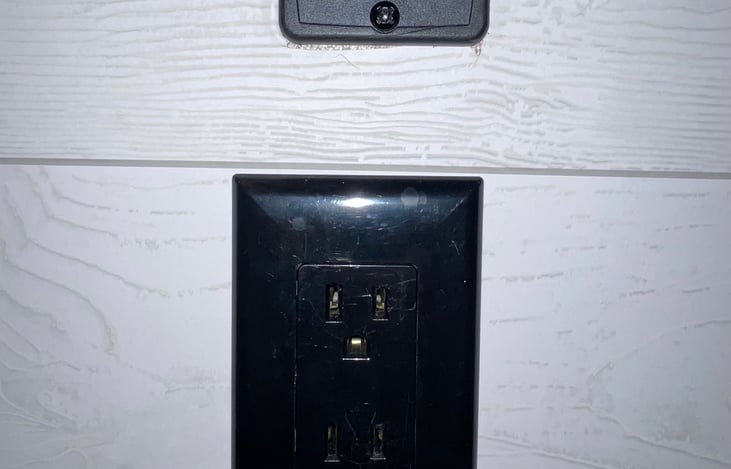 USB and normal outlets available.