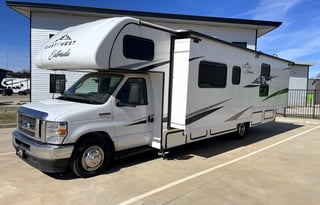 2024 East to West Entrada 3100FB