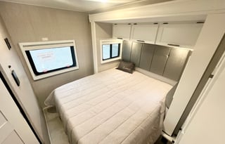 26 *NEW* 2023 Prism Mercedes Luxury Rv - Sleeps 6