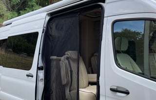 Hooklyfe Adventures Luxury Touring Coach