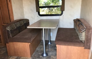 2014 Palomino Canyon Cat- Family & Pet friendly!