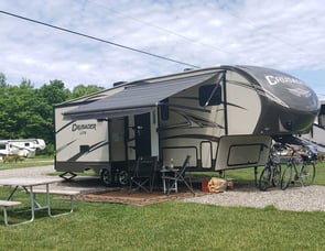 Prime Time RV Crusader LITE 29RS
