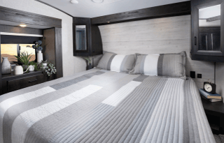 Turn Key RV - We deliver and pickup - Immaculate
