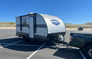 Lightweight trailer perfect for family getaway!