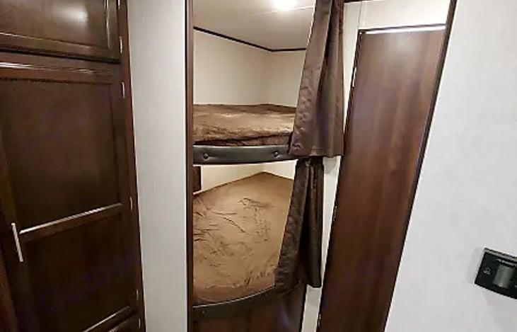 Rear bunk area
