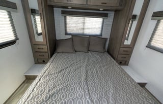 Sleeps 6 - 2024 Gulf Stream conquest 6280LE-38151