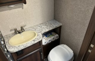 Family Friendly Bunkhouse with King Size bed!