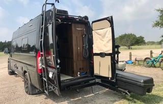 Travato 59GL lithium,unlimited AC,pet ok,sleep 4