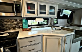 2022 Fleetwood RV Flair 34J
