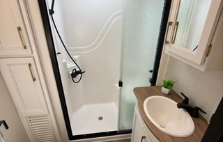 Prime Time RV Crusader 382MBH (BRFL 1686)