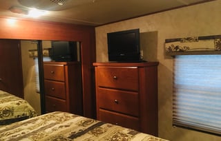 2010 Cedar Creek Silverback