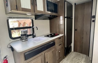 2021 Prime Time RV Avenger LT 17BHS